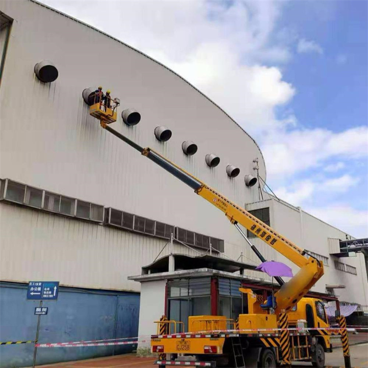 马湾镇高空作业车出租服务：专业广告牌安装解决方案